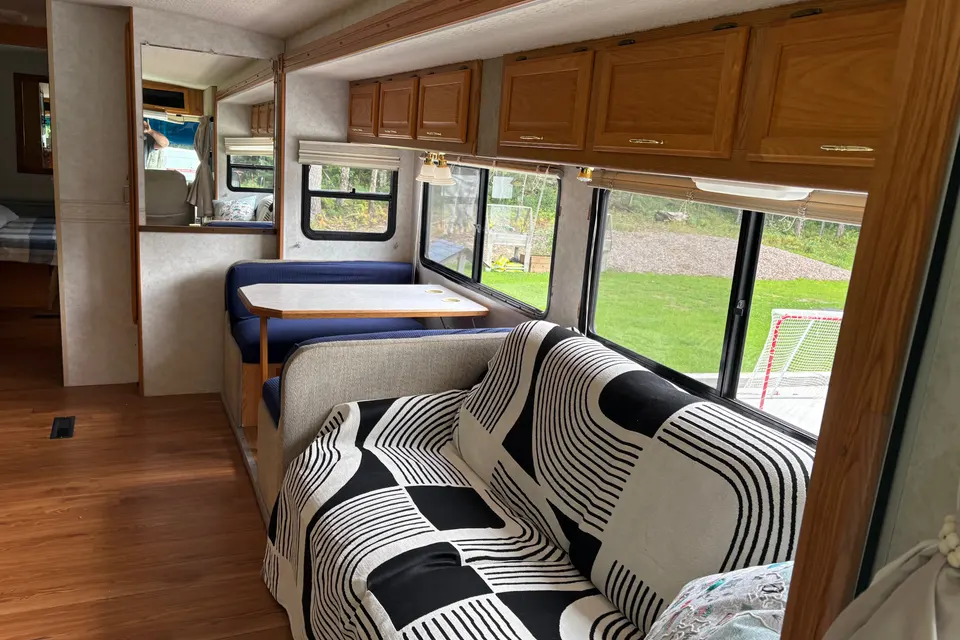 RV motorisé Winnebago Brave Classe A