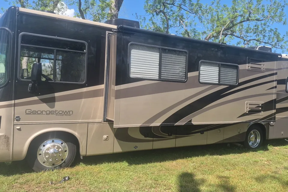 Corkey Motors Ford Georgetown Class A