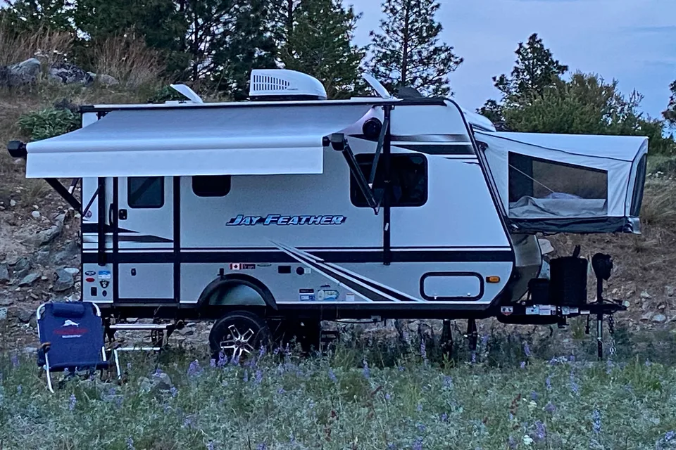 Jeffery's Jayco Jay Feather Hybrid