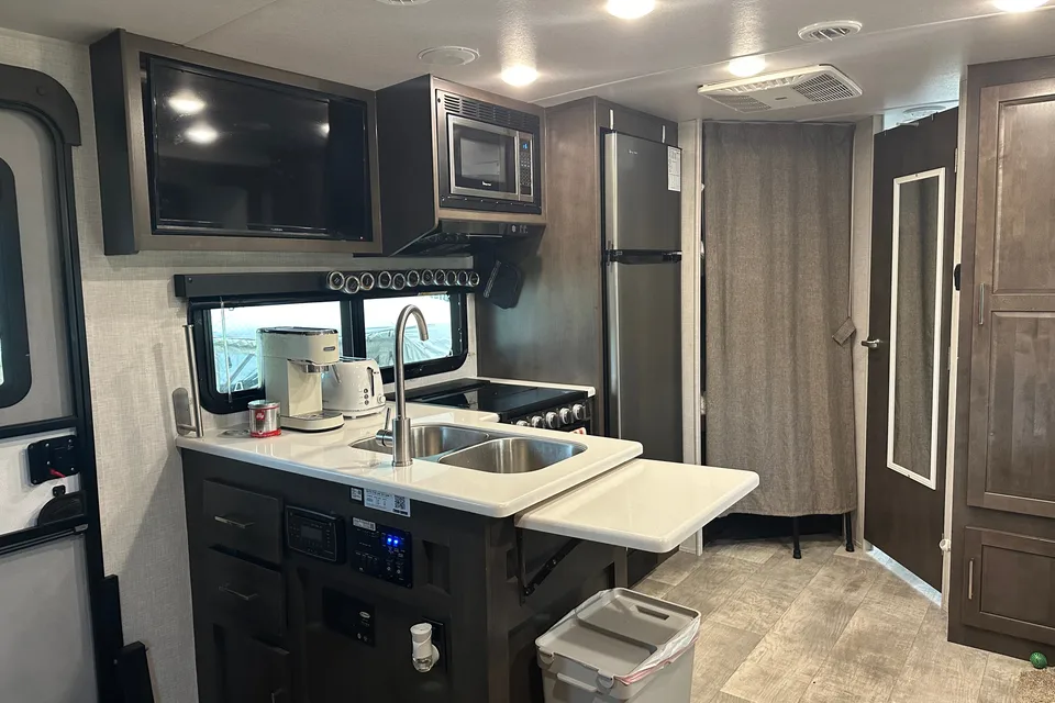 5 STAR HOTEL ON THE WHEELS :) 2022 Rockwood Mini Lite  Travel Trailer