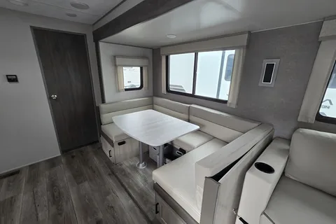 Shelagh's Coachmen 293tqbsck Travel Trailer