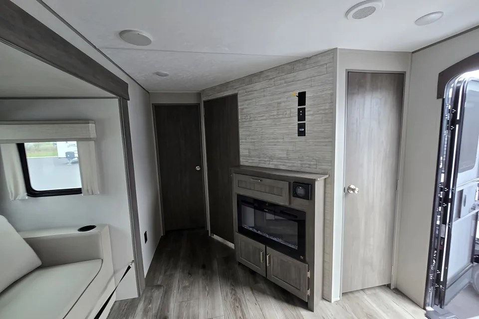 Shelagh's Coachmen 293tqbsck Travel Trailer
