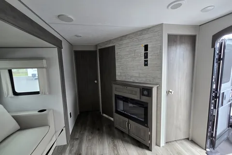 Shelagh's Coachmen 293tqbsck Travel Trailer