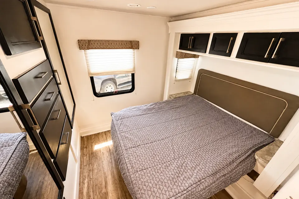 2018 Entegra Coach Odyssey M-29V Class C with STANDARD DL