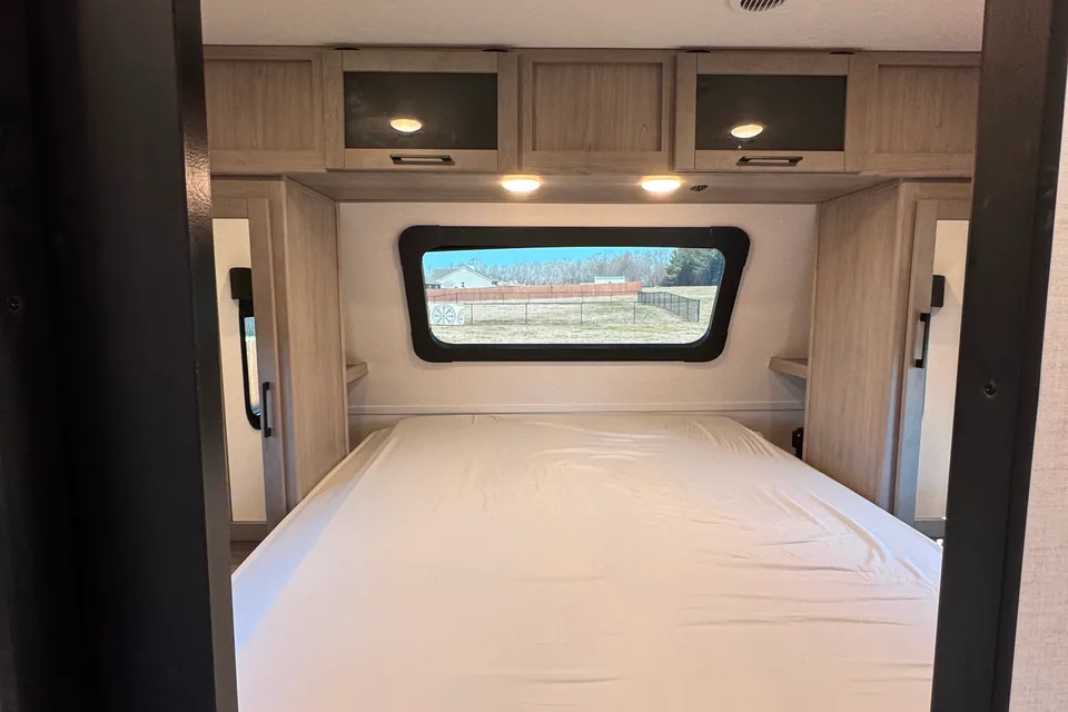 The 4G's Dutchmen Kodiak Ultimate Travel Trailer