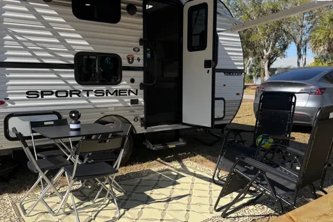 2026 KZ Sportsmen 130bh - Modern | Fully Loaded!!