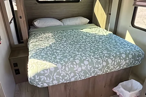 2022 Surveyor Legend 19RBLE Travel Trailer