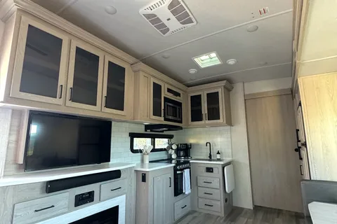 Panorama Ridge RV Cottage