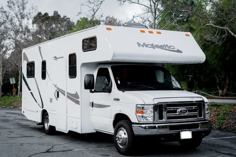 Thunder of Thor (& Adventure) | 2017 Thor Majestic 23A + Free Amenities