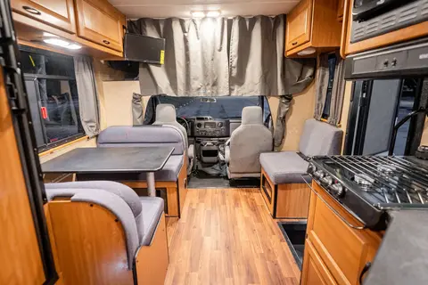 Thunder of Thor (& Adventure) | 2017 Thor Majestic 23A + Free Amenities