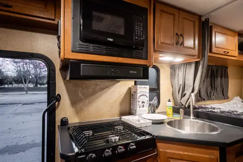 Thunder of Thor (& Adventure) | 2017 Thor Majestic 23A + Free Amenities