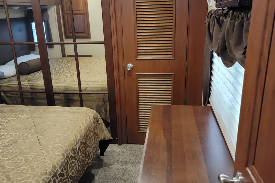 R&R Fifth Wheel Toy Hauler
