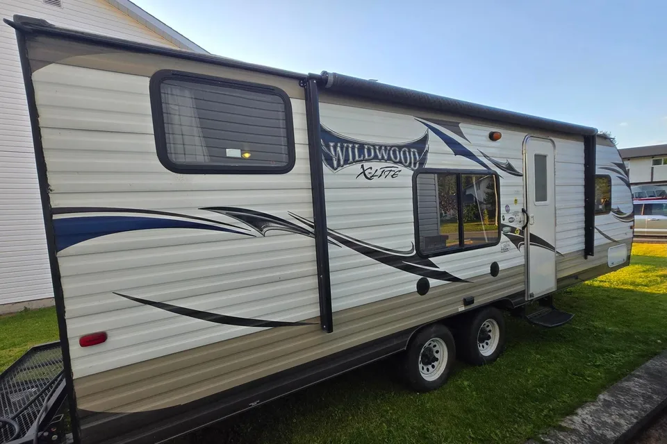 Forest River 25' Trailer