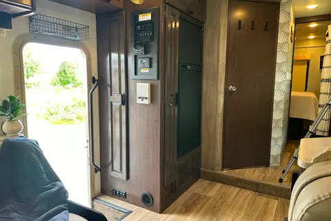 Thor Motor Coach Four Winds 31E Bunkhouse