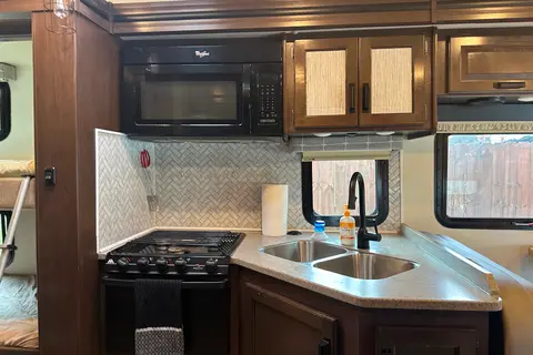 Thor Motor Coach Four Winds 31E Bunkhouse