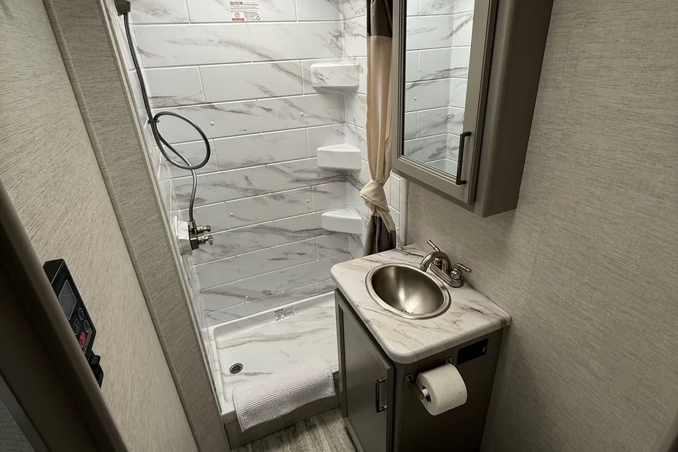 Brand new 2026 Thor Chateau 24ft. with free private shuttle -Marco