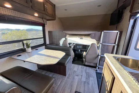 Entegra Coach Odyssey SE