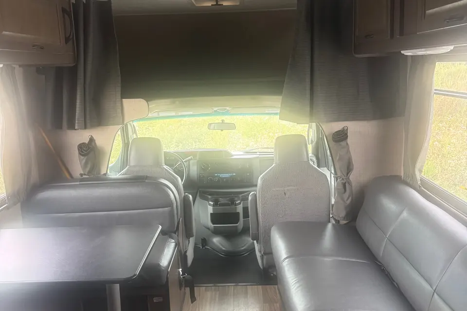 Jag Thor Motor Coach Majestic 23a Class C