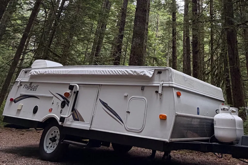 MattMax Flagstaff Tent Trailer