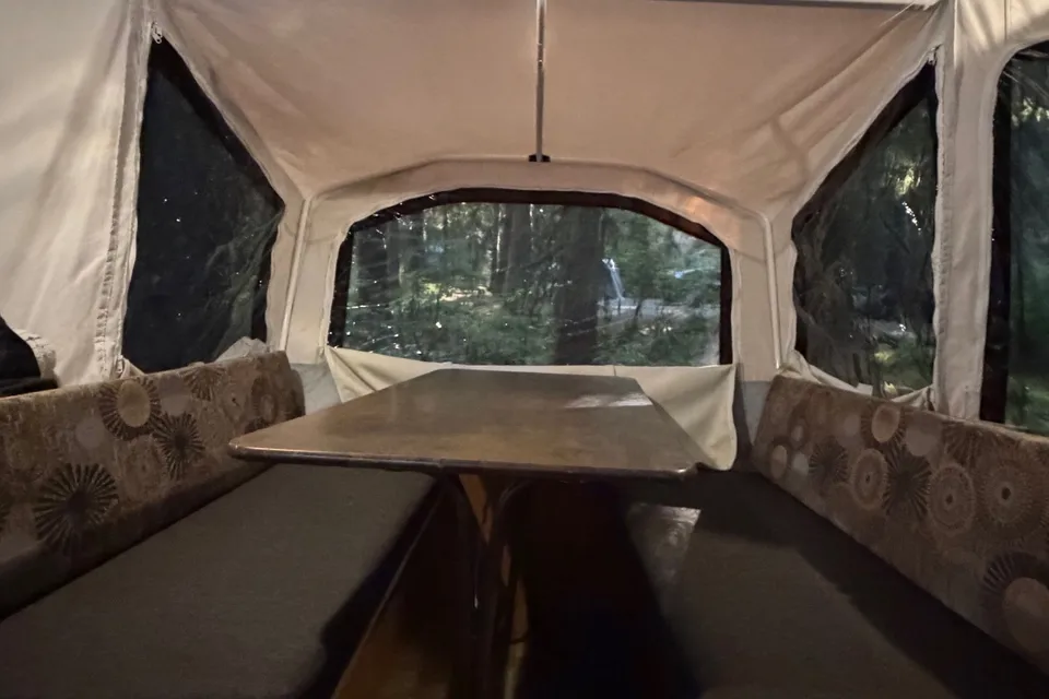 MattMax Flagstaff Tent Trailer