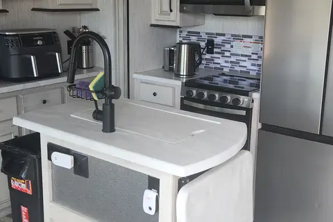 Sandpiper RV Cottage 2024