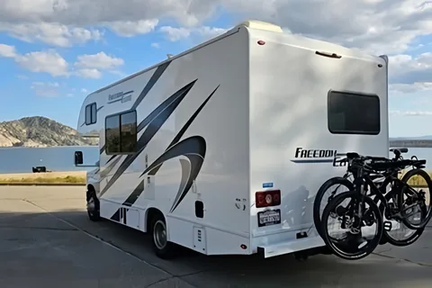 25ft. Class C — easy & fun to drive, a unique road trip experience! 
