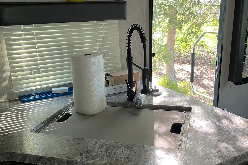 Chris's Coleman 2605 Travel Trailer