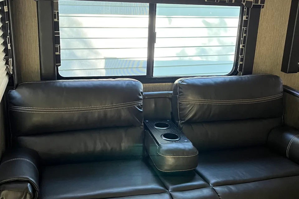 Chris's Coleman 2605 Travel Trailer