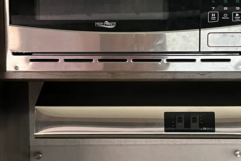 Chris's Coleman 2605 Travel Trailer