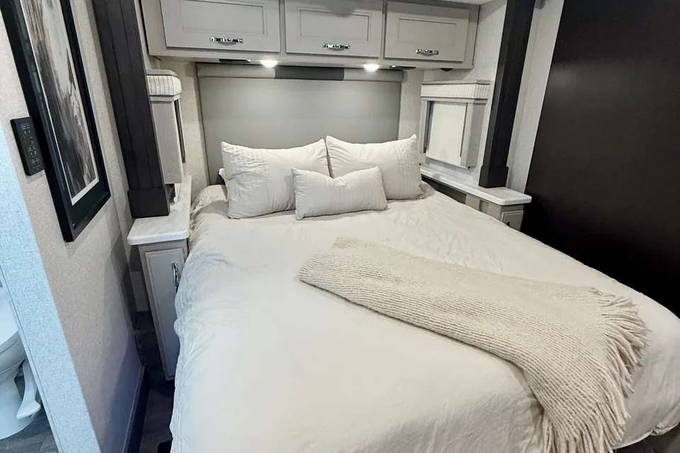 Convenience Rv's Riviera 39BH
