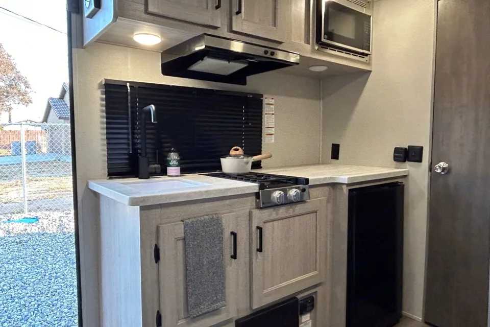 2024 Catalina Sleeps 5 With Bunk Beds!