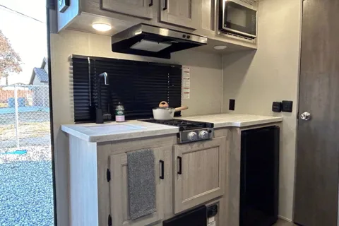 2024 Catalina Sleeps 5 With Bunk Beds!