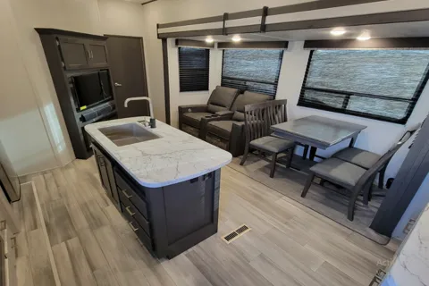 CL130 Keystone SPRINTER CAMPFIRE Fifth Wheel