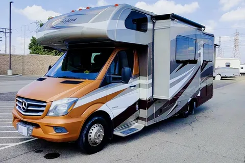 Diesel Mercedes-Benz Class C SOLAR 21MPG -- NEWLY UPGRADE