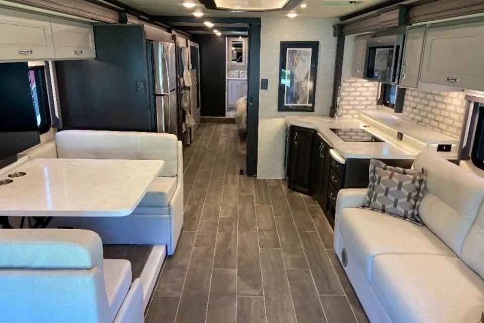 Lois's 2023 American Coach  Class A