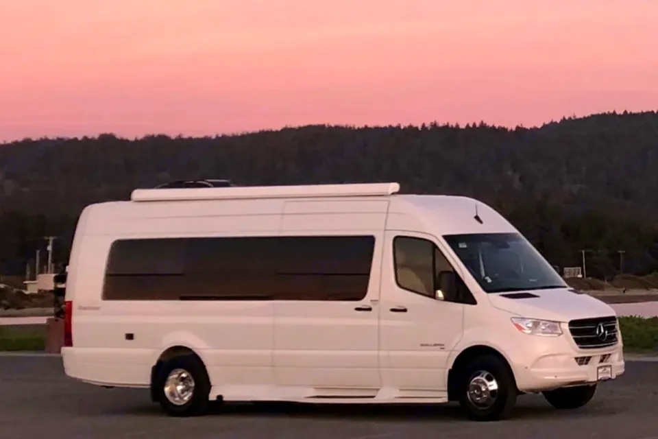 Luxury Sprinter w/ Full Bathroom Mercedes-Benz Coachmen gets up to 20 MPG