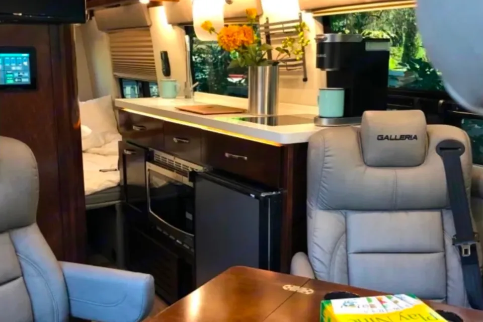 Luxury Sprinter w/ Full Bathroom Mercedes-Benz Coachmen gets up to 20 MPG