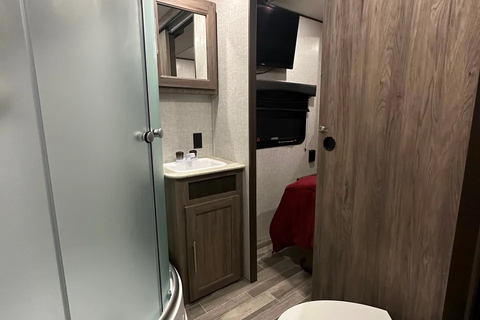 Crossroads Zinger Travel Trailer