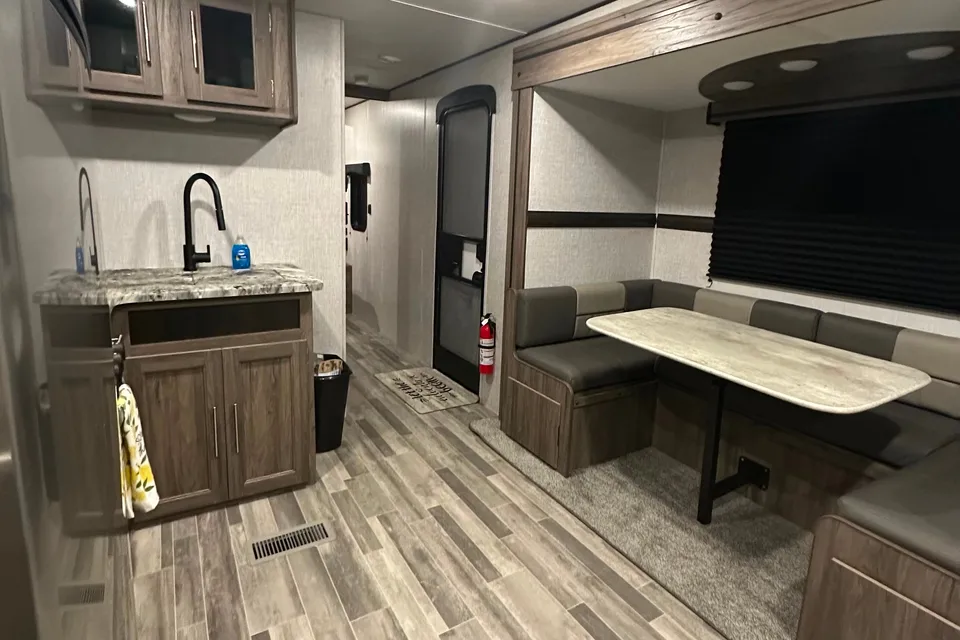 Crossroads Zinger Travel Trailer