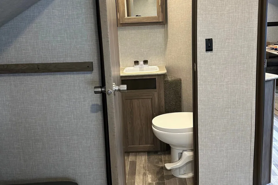 Crossroads Zinger Travel Trailer
