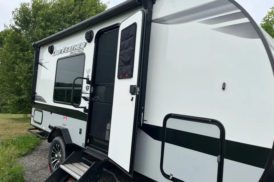 Rachel's Jayco Jay Feather Travel Trailer