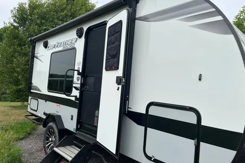 Rachel's Jayco Jay Feather Travel Trailer
