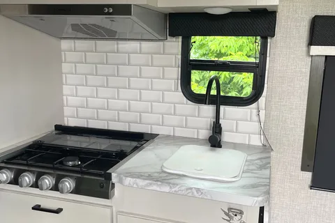 Rachel's Jayco Jay Feather Travel Trailer