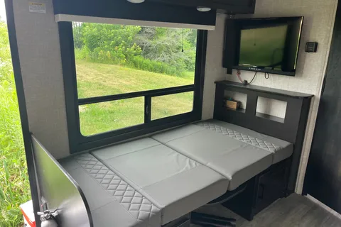 Rachel's Jayco Jay Feather Travel Trailer