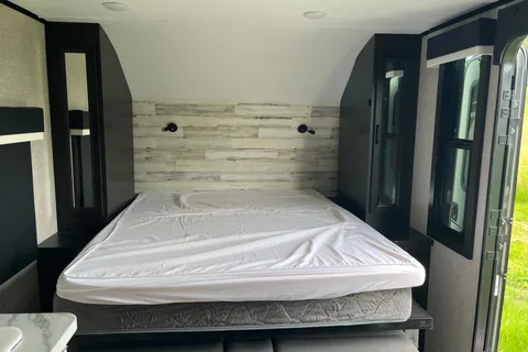 Rachel's Jayco Jay Feather Travel Trailer