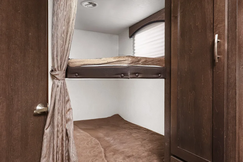 Rv Rentals Way of Life's Forest River Evo T2490 Travel Trailer (LE1)