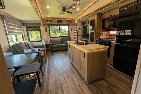 Mike's Forest River Sabre Fifth Wheel