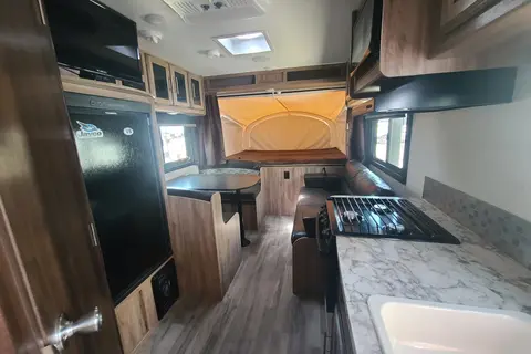 WoW  Jayco X17Z Hybride