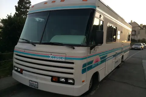Sunniee the Winnebago Itasca Sunrise Class A