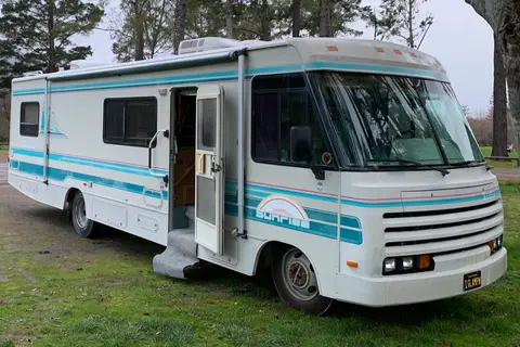 Sunniee the Winnebago Itasca Sunrise Class A